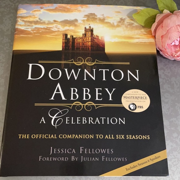 Downton Abbey Collector’s Set - Picture 5 of 6